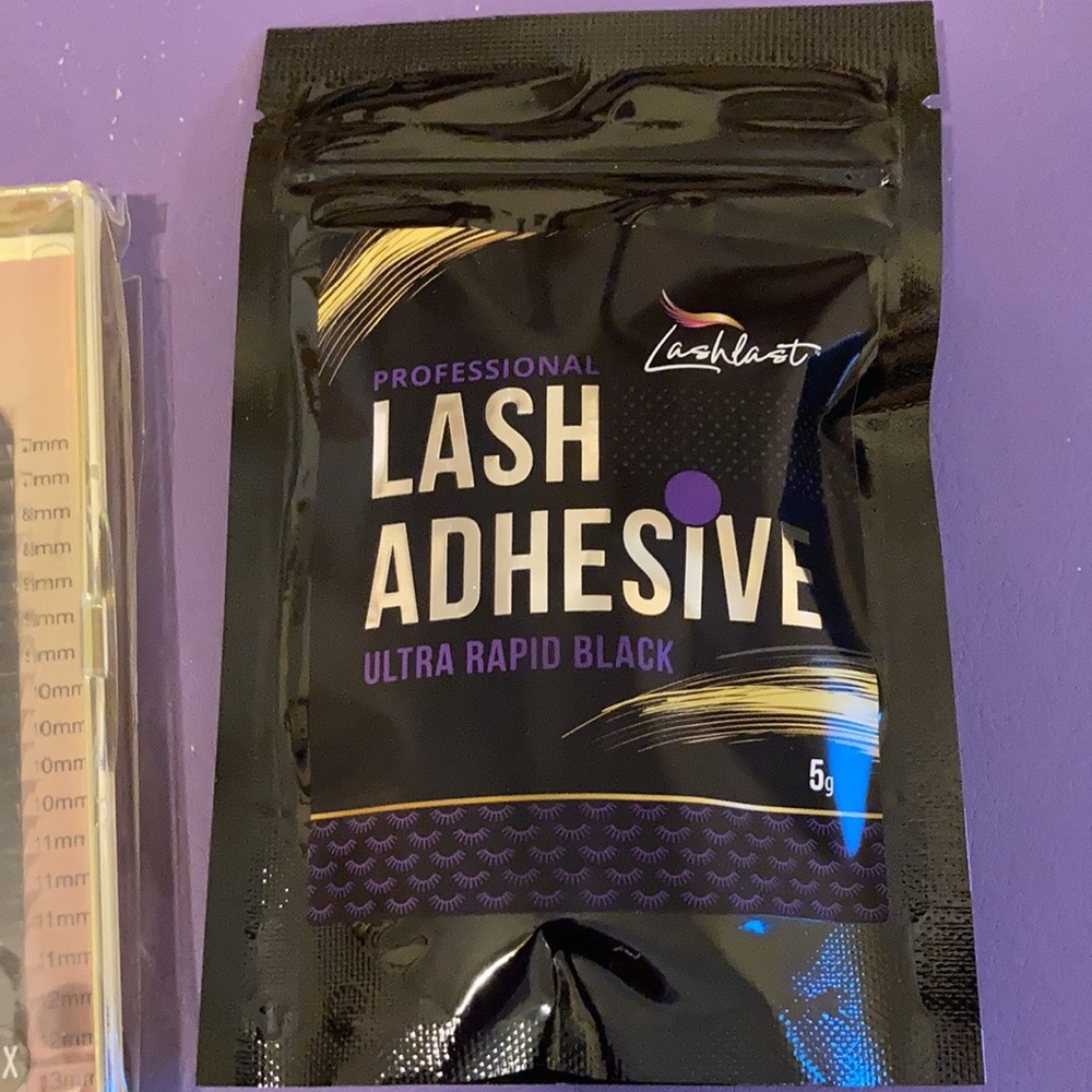 Lash Tribe Volume Extensions Kit - Picture 3 of 7